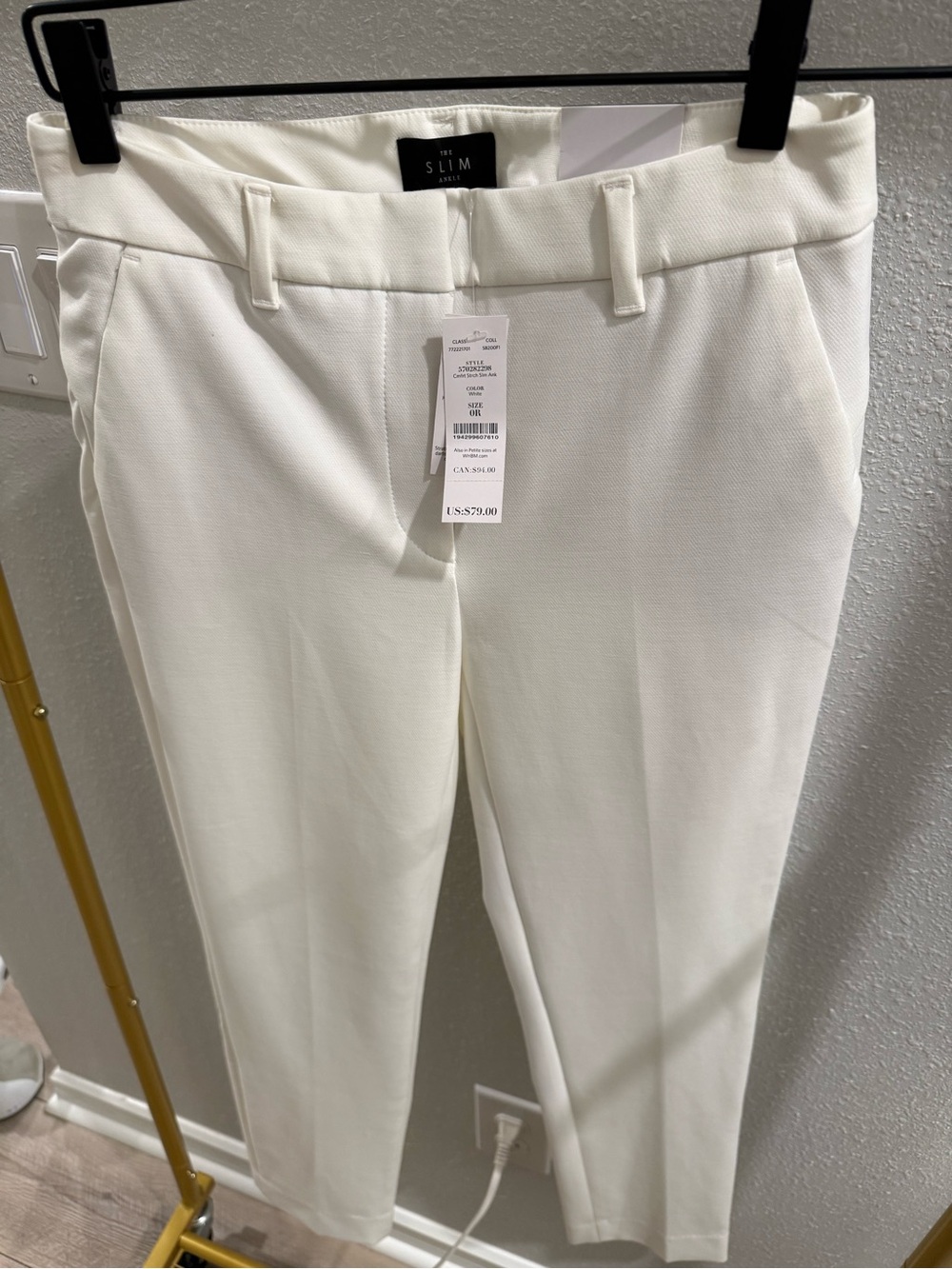 White House Black Market Slim White Cropped Trousers